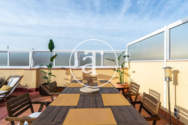 Monthly rental penthouse with 2 bedrooms and terrace in Gracia 15