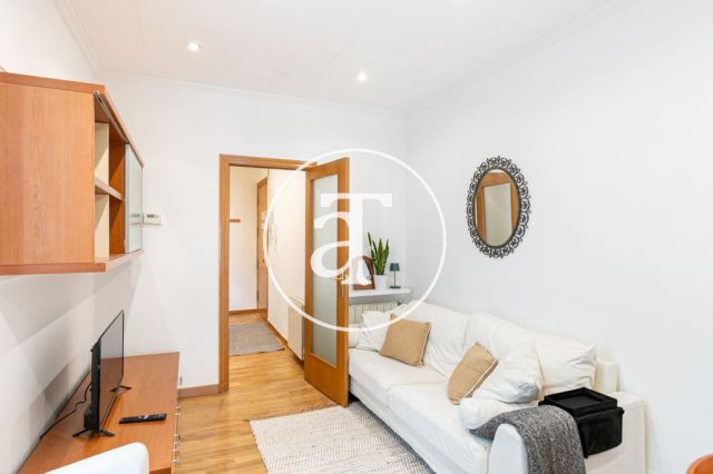 Monthly rental penthouse with 2 bedrooms and terrace in Gracia 4