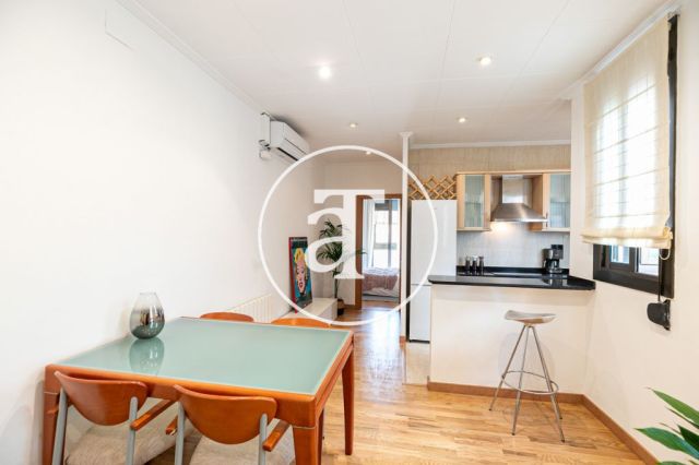 Monthly rental penthouse with 2 bedrooms and terrace in Gracia 34
