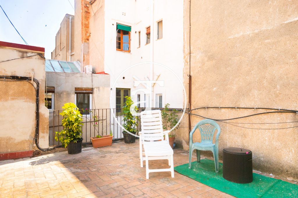 Práctico apartamento amueblado y equipado en Gracia con terraza privada 15