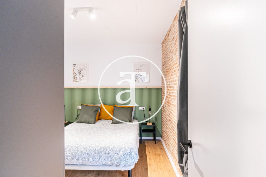 Monthly rental apartment with1 bedroom, steps from Plaza Catalunya 24