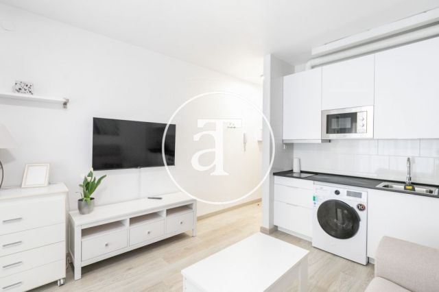 Monthly rental studio close to L'Illa Diagonal 12