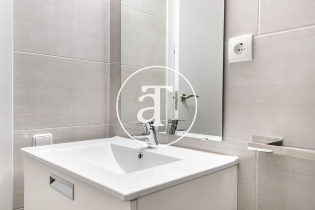 Monthly rental studio close to L'Illa Diagonal 17