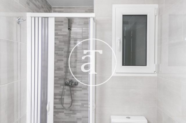 Monthly rental studio close to L'Illa Diagonal 18