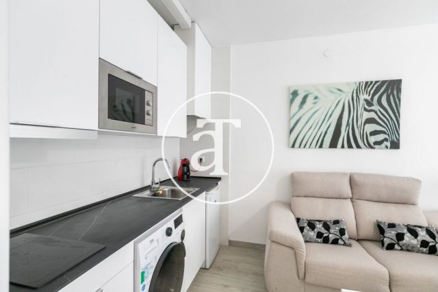 Monthly rental studio close to L'Illa Diagonal 6