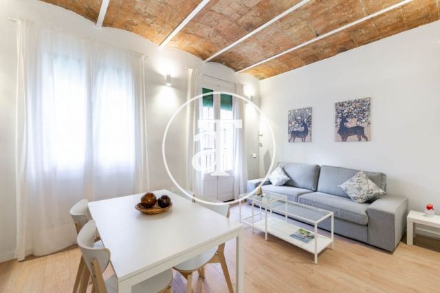 Monthly rental apartment with 2 bedroom close to Hospital Sant Pau