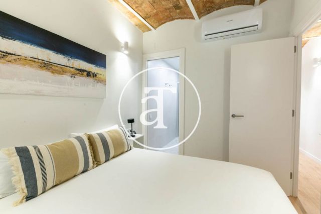 Monthly rental apartment with 2 bedroom close to Hospital Sant Pau 17