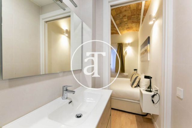 Monthly rental apartment with 2 bedroom close to Hospital Sant Pau 19