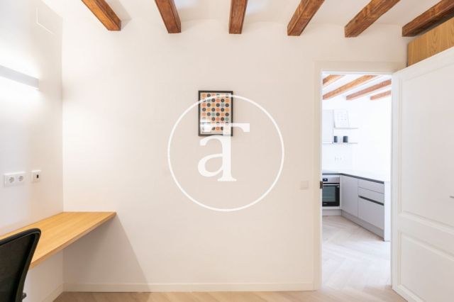 Monthly rental apartment with 2 bedrooms close to Plaza Universitat 33