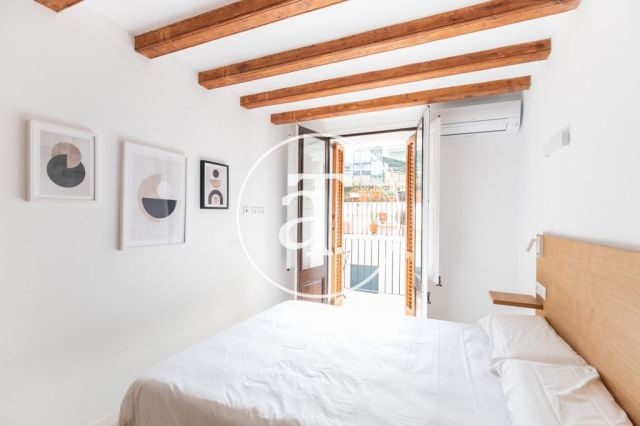 Monthly rental apartment with 2 bedrooms close to Plaza Universitat 24
