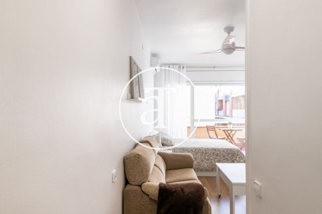 Monthly rental studio with terrace steps from L'illa Diagonal 7