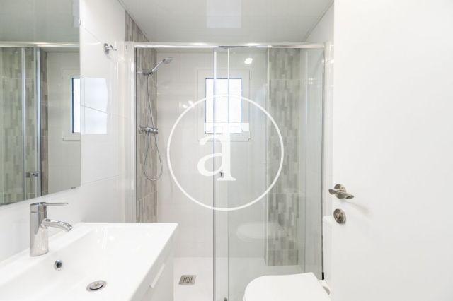 Monthly rental studio with terrace steps from L'illa Diagonal 18