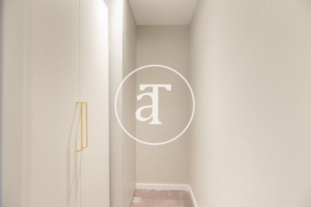 Piso de alquiler temporal de 4 habitaciones en el Gótico 35