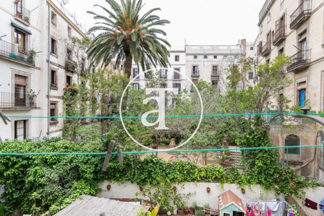 Piso de alquiler temporal de 4 habitaciones en el Gótico 42