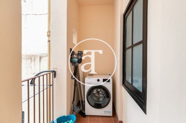 Monthly rental apartment with 2 bedrooms in the Gothic Quarter 27