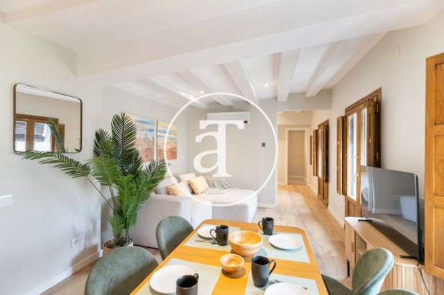 Monthly rental apartment with 2 bedrooms in the Gothic Quarter 3
