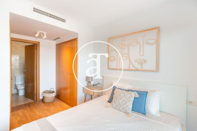 Piso de alquiler temporal de 2 habitaciones, terraza y piscina comunitaria a un paso del Parque Central del Poblenou 21