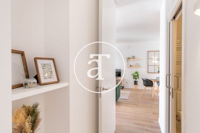 Piso de alquiler temporal de 2 habitaciones y 2 terrazas en el barrio Sagrada Familia 27
