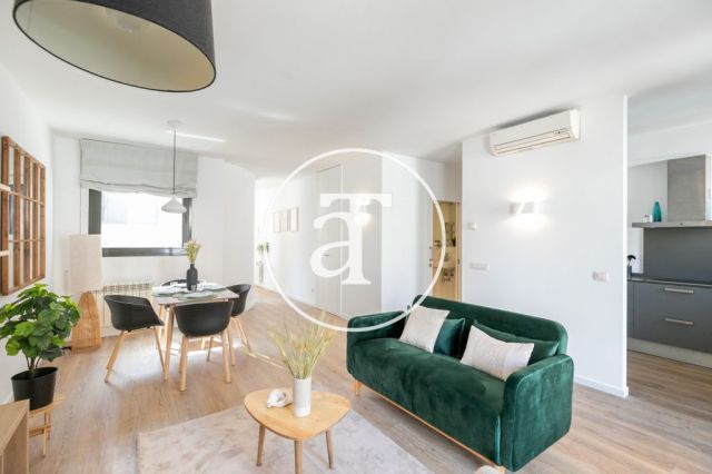 Piso de alquiler temporal de 2 habitaciones y 2 terrazas en el barrio Sagrada Familia 4