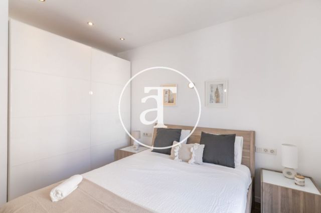 Piso de alquiler temporal de 2 habitaciones y 2 terrazas en el barrio Sagrada Familia 28