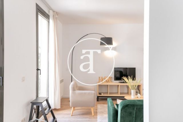 Piso de alquiler temporal de 2 habitaciones y 2 terrazas en el barrio Sagrada Familia 16