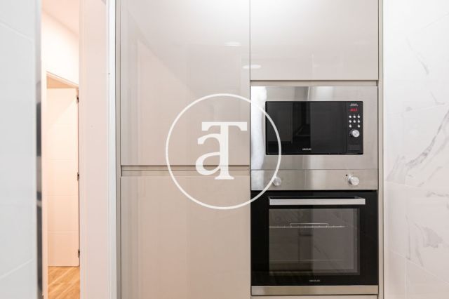 Piso de alquiler temporal de 3 habitaciones a un paso de L'illa Diagonal 20