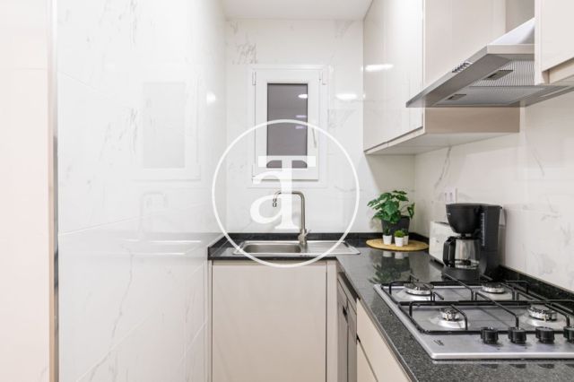 Piso de alquiler temporal de 3 habitaciones a un paso de L'illa Diagonal 18