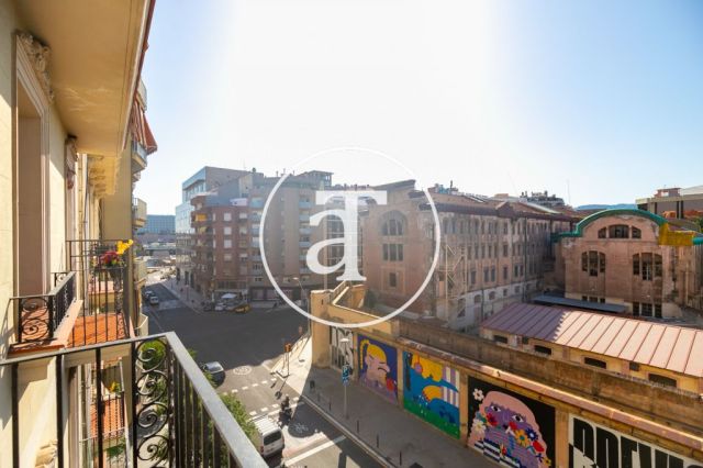 Luminoso apartamento de 3 habitaciones en Eixample Esquerra 11