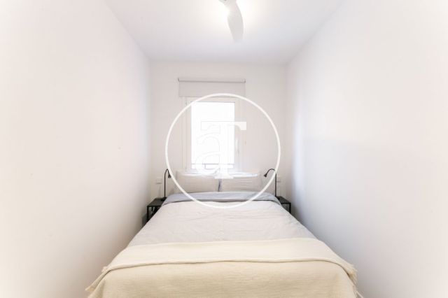 Piso de alquiler temporal de 3 habitaciones en El Poble -Sec 21