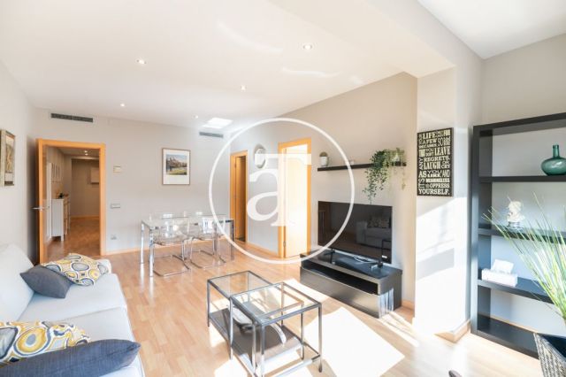 Monthly rental apartment with 3 bedroom next to the Hospital Clinic 6