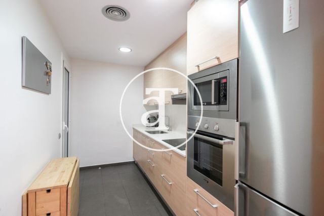 Monthly rental apartment with 3 bedroom next to the Hospital Clinic 7