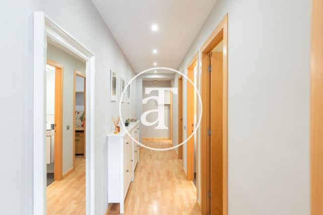 Monthly rental apartment with 3 bedroom next to the Hospital Clinic 10