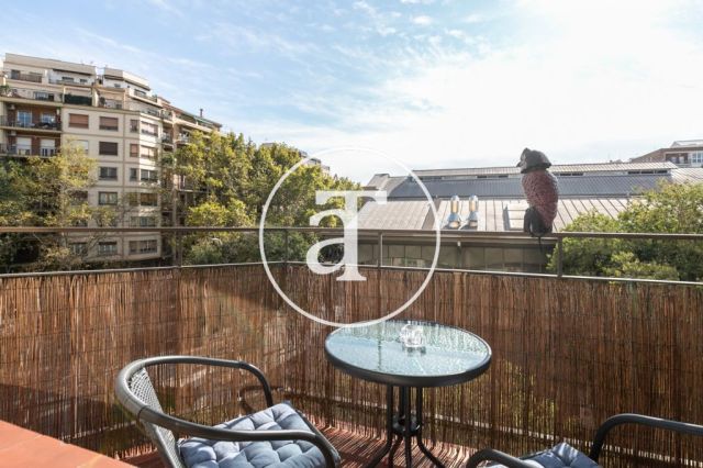 Monthly rental apartment with 3 bedroom next to the Hospital Clinic 15