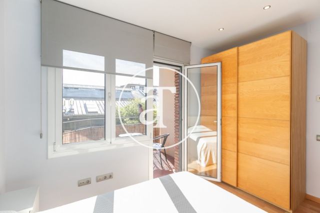 Monthly rental apartment with 3 bedroom next to the Hospital Clinic 14