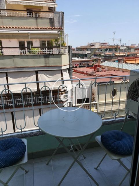 Comfortable and bright furnished apartment in Eixample Dreta 8
