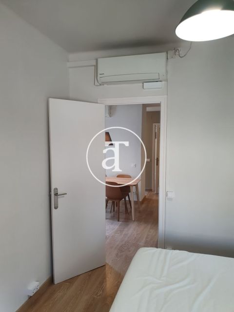 Comfortable and bright furnished apartment in Eixample Dreta 13