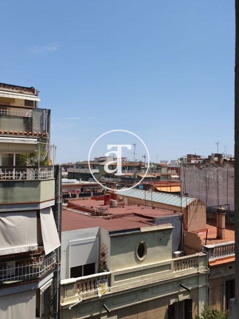 Comfortable and bright furnished apartment in Eixample Dreta 10