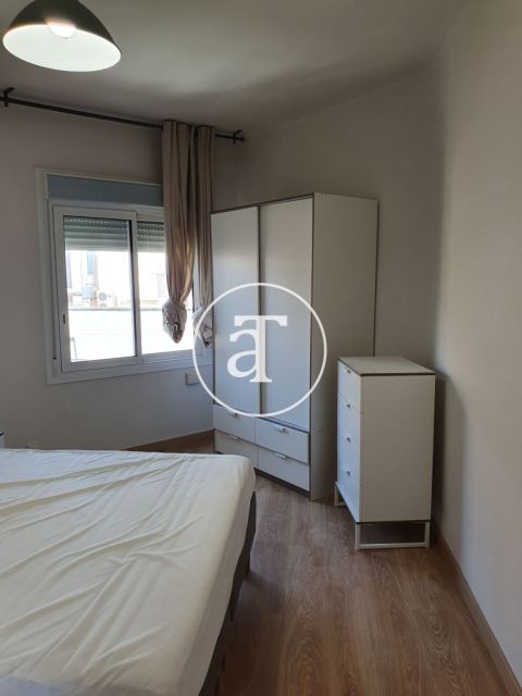 Comfortable and bright furnished apartment in Eixample Dreta 16