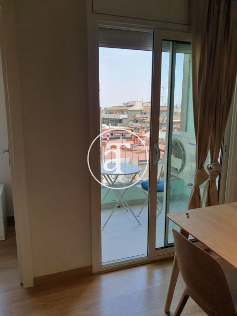 Comfortable and bright furnished apartment in Eixample Dreta 7