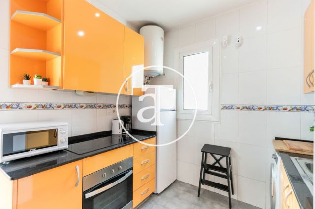 Ático de alquiler temporal de 2 habitaciones y terraza en Eixample 15