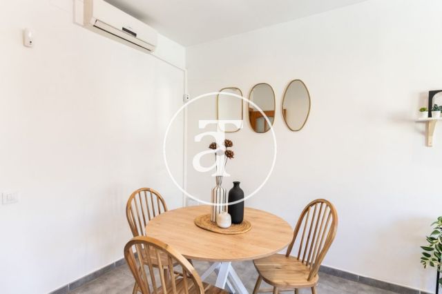 Ático de alquiler temporal de 2 habitaciones y terraza en Eixample 6