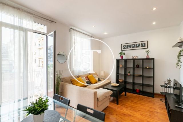 Monthly rental apartment with 2 double bedrooms near Hospital Clínic 2