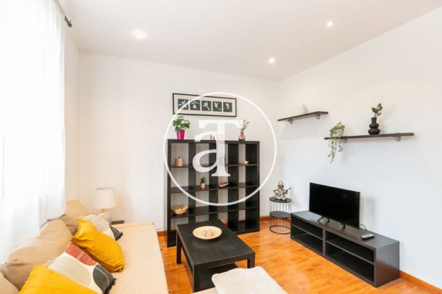 Monthly rental apartment with 2 double bedrooms near Hospital Clínic 4