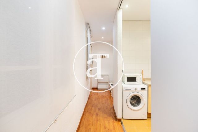 Monthly rental apartment with 2 double bedrooms near Hospital Clínic 16