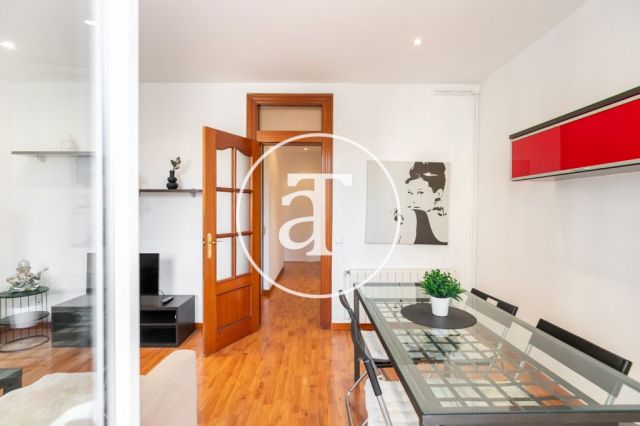 Monthly rental apartment with 2 double bedrooms near Hospital Clínic 8