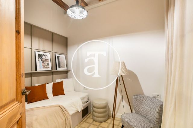 Appartement de 2 chambres à louer temporairement à Ciutat Vella 10