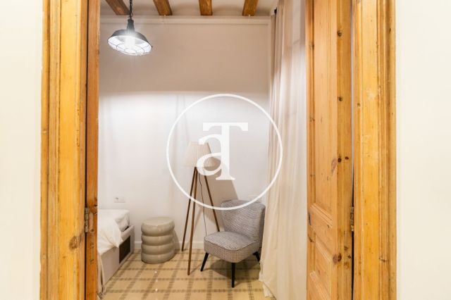 Appartement de 2 chambres à louer temporairement à Ciutat Vella 11