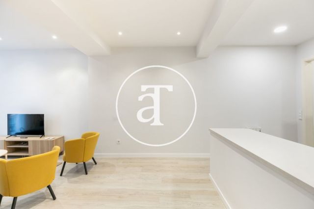 Appartement en location temporaire avec 2 chambres, balcon et terrasse, à deux pas des Ramblas et du Mercat de la Boqueria 5