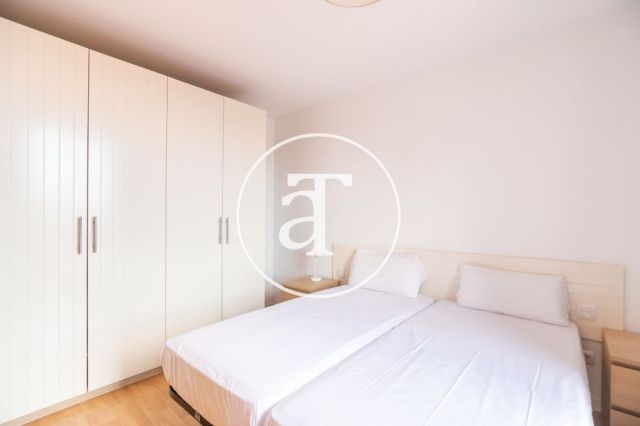 Bright furnished apartment in Provença street 14