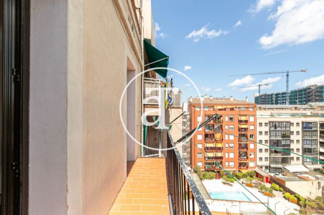 Bright furnished apartment in Provença street 7